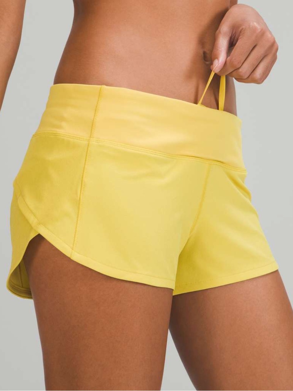 Lululemon Speed Up Low-Rise Lined Athletic Shorts 2.5" in Soleil Yellow size 10